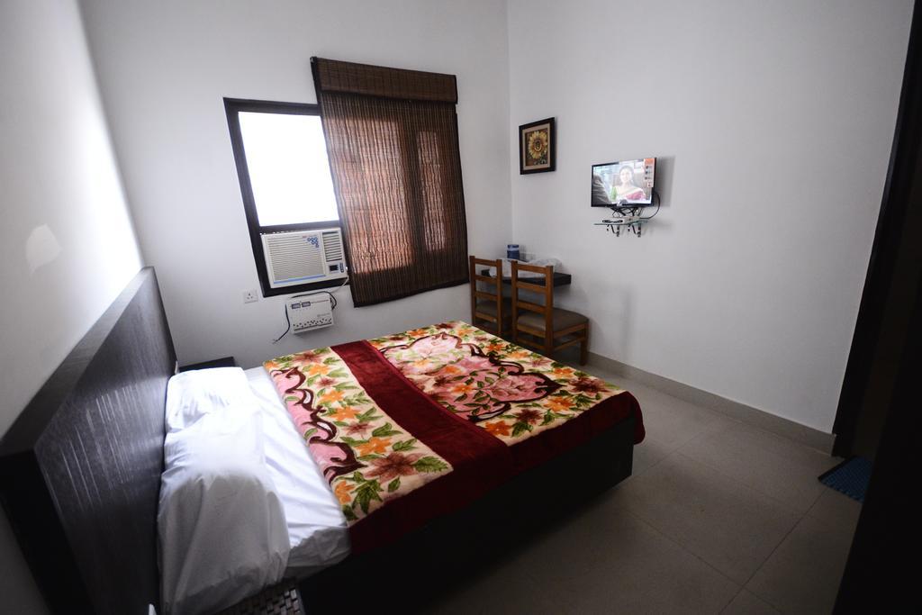 Hotel Mehra Inn Amritsar Zimmer foto