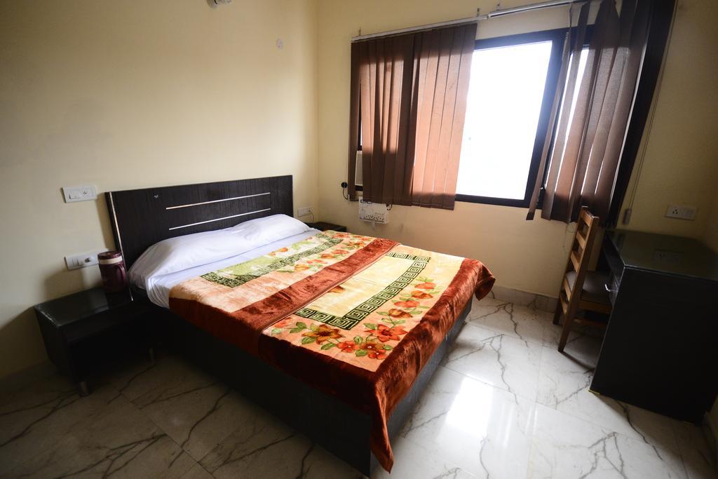 Hotel Mehra Inn Amritsar Zimmer foto