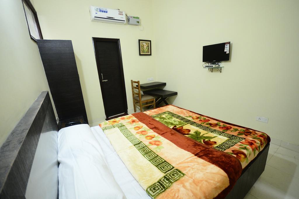 Hotel Mehra Inn Amritsar Exterior foto