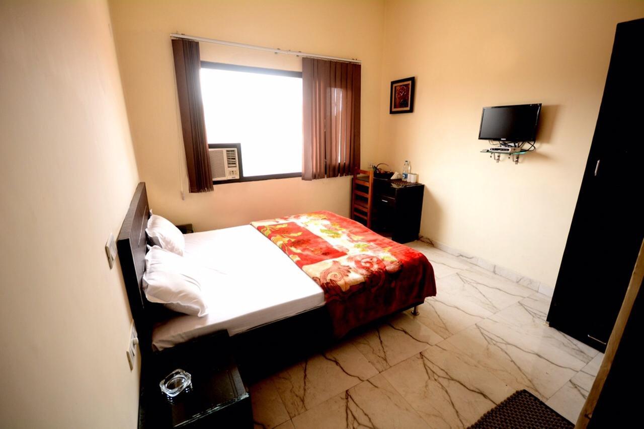 Hotel Mehra Inn Amritsar Exterior foto
